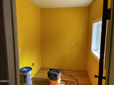 609 2nd St E, Edgeley, ND 58433 photo 20
