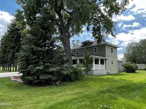 609 2nd St E, Edgeley, ND 58433 photo 6