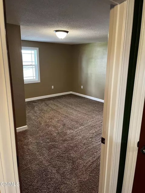 609 2nd St E, Edgeley, ND 58433 photo 30
