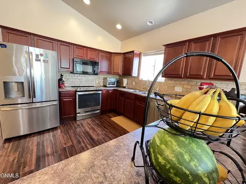 1909 23rd St W St W, Williston, ND 58801 photo 22