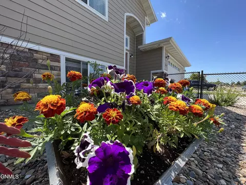 1909 23rd St W St W, Williston, ND 58801 photo 2