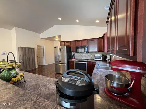 1909 23rd St W St W, Williston, ND 58801 photo 21
