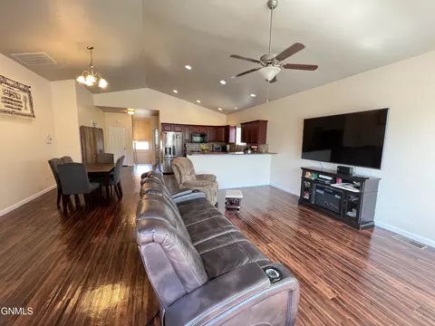 1909 23rd St W St W, Williston, ND 58801 photo 30