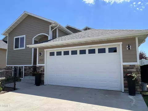 1909 23rd St W St W, Williston, ND 58801 photo 1