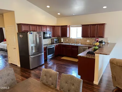 1909 23rd St W St W, Williston, ND 58801 photo 18