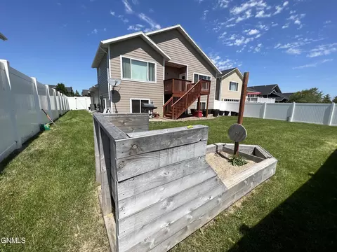 1909 23rd St W St W, Williston, ND 58801 photo 44