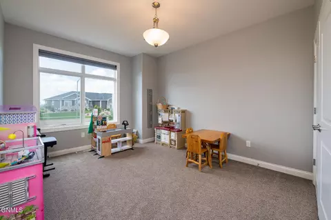 3909 Clairmont Rd, Bismarck, ND 58503 photo 19