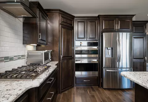 3909 Clairmont Rd, Bismarck, ND 58503 photo 12