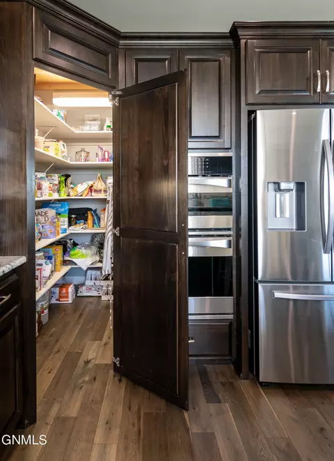 3909 Clairmont Rd, Bismarck, ND 58503 photo 13