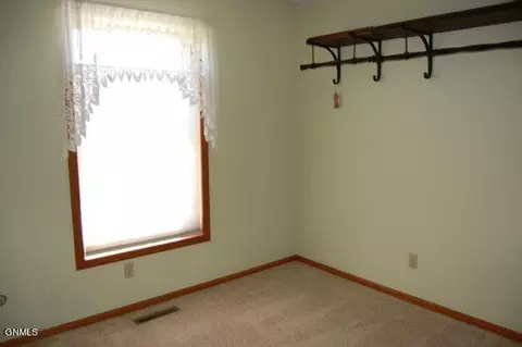 2003 Sage Lily Dr, Sidney, MT 59270 photo 16