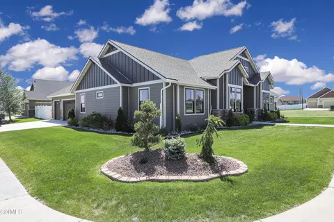 510 Wyatt St, Williston, ND 58801 photo 3