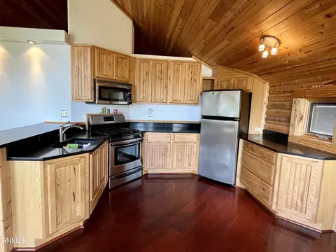 11028 51st St NW, Ray, ND 58849 photo 4