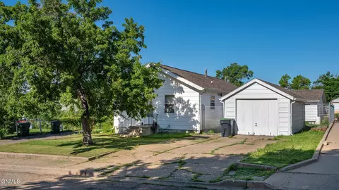 207 11th Ave NE, Mandan, ND 58554 photo 30
