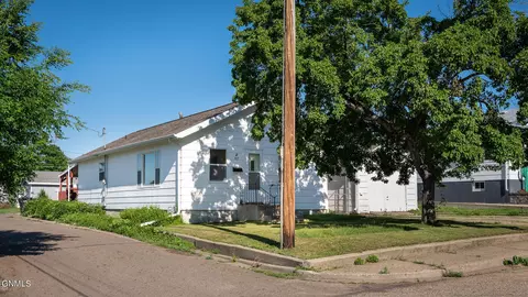 207 11th Ave NE, Mandan, ND 58554 photo 29
