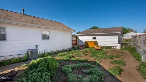 207 11th Ave NE, Mandan, ND 58554 photo 33