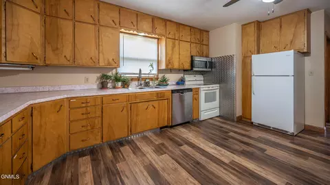 207 11th Ave NE, Mandan, ND 58554 photo 7