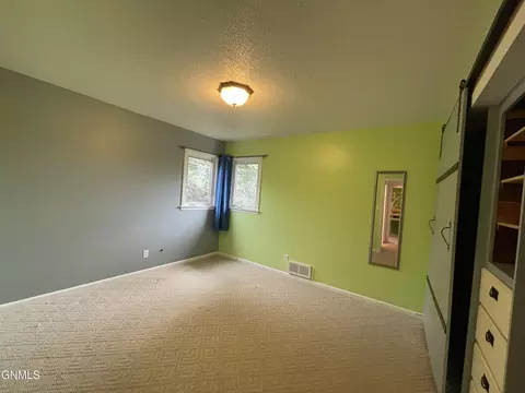 1309 Divide Ave E, Bismarck, ND 58501 photo 13