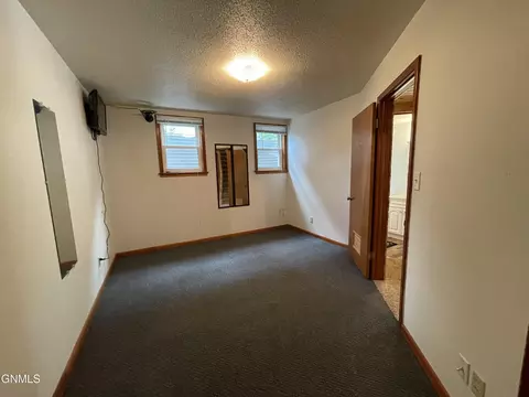 1309 Divide Ave E, Bismarck, ND 58501 photo 24