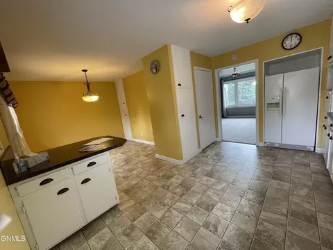 1309 Divide Ave E, Bismarck, ND 58501 photo 8