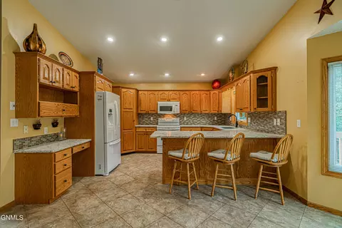 440 Stuttgart Dr, Bismarck, ND 58504 photo 10