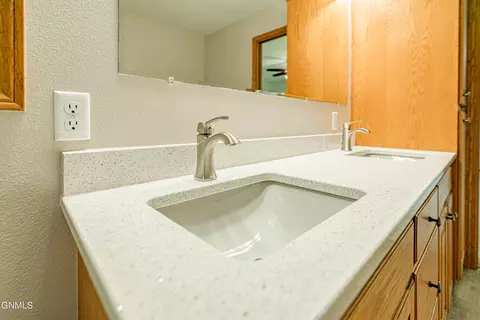 440 Stuttgart Dr, Bismarck, ND 58504 photo 26