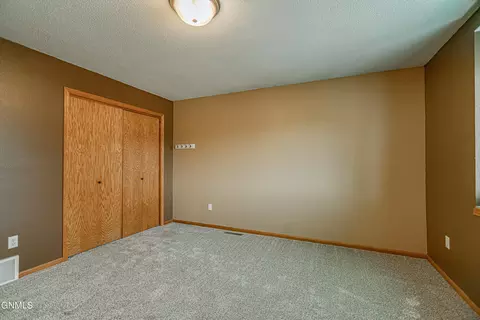 440 Stuttgart Dr, Bismarck, ND 58504 photo 30