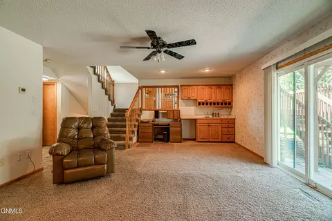 440 Stuttgart Dr, Bismarck, ND 58504 photo 36