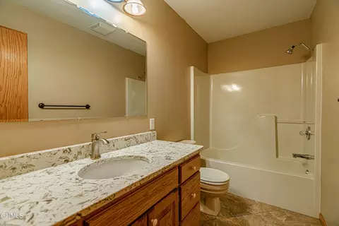 440 Stuttgart Dr, Bismarck, ND 58504 photo 33