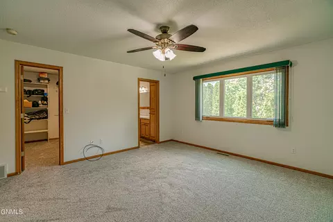 440 Stuttgart Dr, Bismarck, ND 58504 photo 21