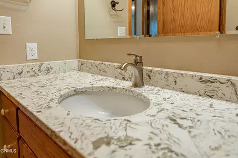 440 Stuttgart Dr, Bismarck, ND 58504 photo 34
