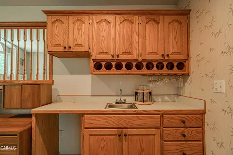 440 Stuttgart Dr, Bismarck, ND 58504 photo 37