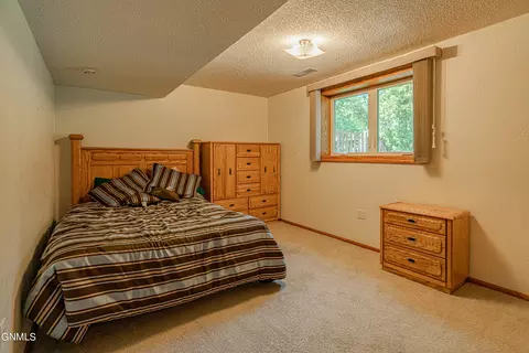440 Stuttgart Dr, Bismarck, ND 58504 photo 56