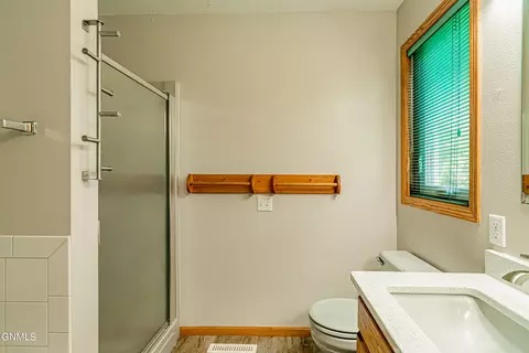 440 Stuttgart Dr, Bismarck, ND 58504 photo 27