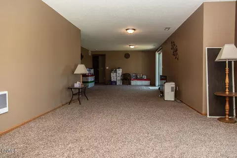 2413 La Corte Loop, Bismarck, ND 58503 photo 32
