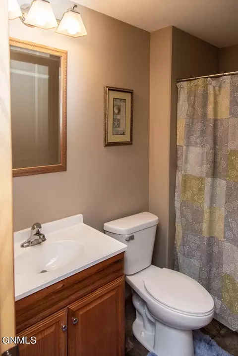 2413 La Corte Loop, Bismarck, ND 58503 photo 37