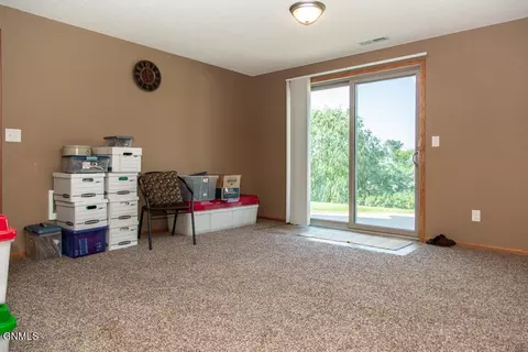 2413 La Corte Loop, Bismarck, ND 58503 photo 34