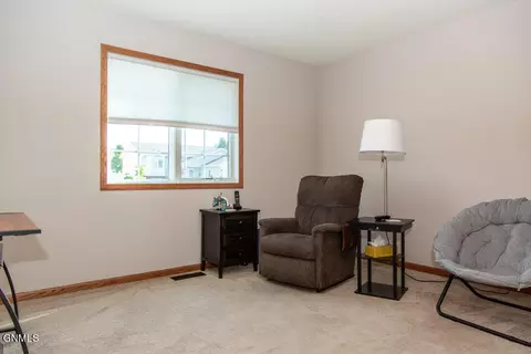 2413 La Corte Loop, Bismarck, ND 58503 photo 22