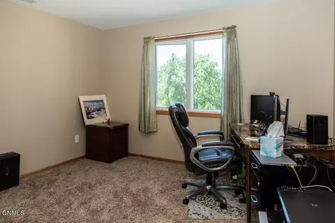 2413 La Corte Loop, Bismarck, ND 58503 photo 38