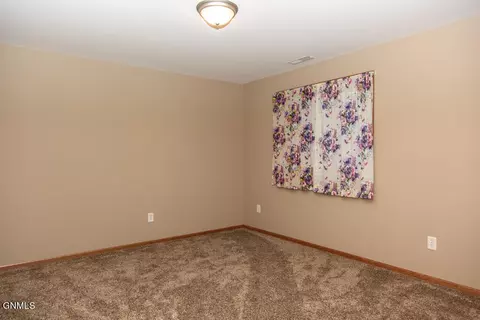 2413 La Corte Loop, Bismarck, ND 58503 photo 36