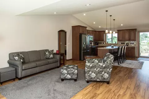 2413 La Corte Loop, Bismarck, ND 58503 photo 17