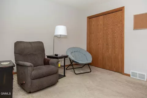 2413 La Corte Loop, Bismarck, ND 58503 photo 23