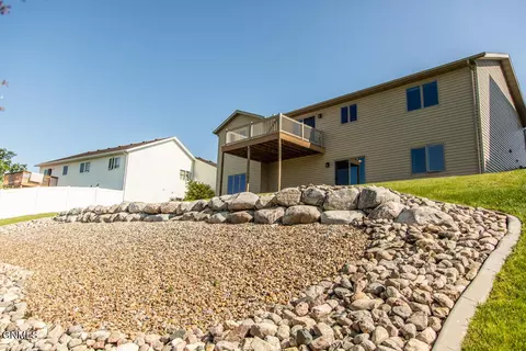 2413 La Corte Loop, Bismarck, ND 58503 photo 41