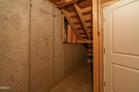 6922 Derek Dr, Bismarck, ND 58504 photo 70