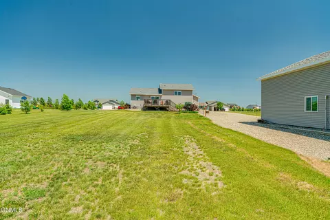 6922 Derek Dr, Bismarck, ND 58504 photo 96