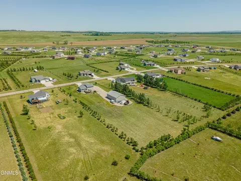 6922 Derek Dr, Bismarck, ND 58504 photo 98