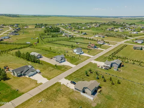6922 Derek Dr, Bismarck, ND 58504 photo 101