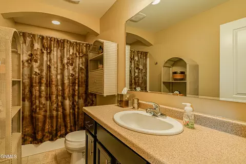 6922 Derek Dr, Bismarck, ND 58504 photo 44