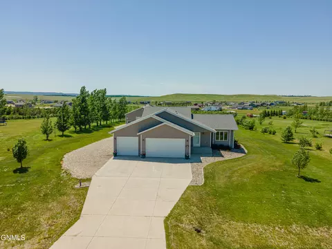 6922 Derek Dr, Bismarck, ND 58504 photo 91