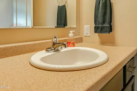 6922 Derek Dr, Bismarck, ND 58504 photo 55