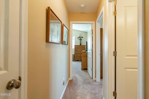 6922 Derek Dr, Bismarck, ND 58504 photo 32